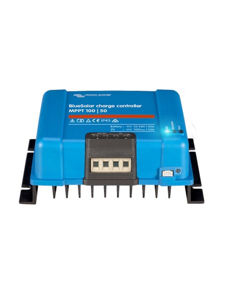 BlueSolar MPPT 100/50 (front-angle)