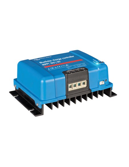 BlueSolar MPPT 100/50 (left)