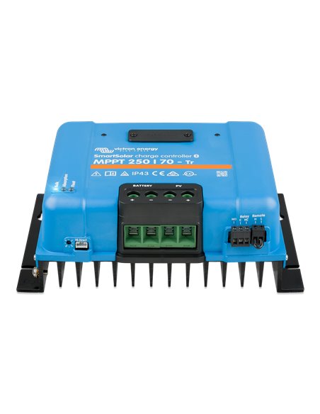 SmartSolar charge controller MPPT 250/70-Tr (front)